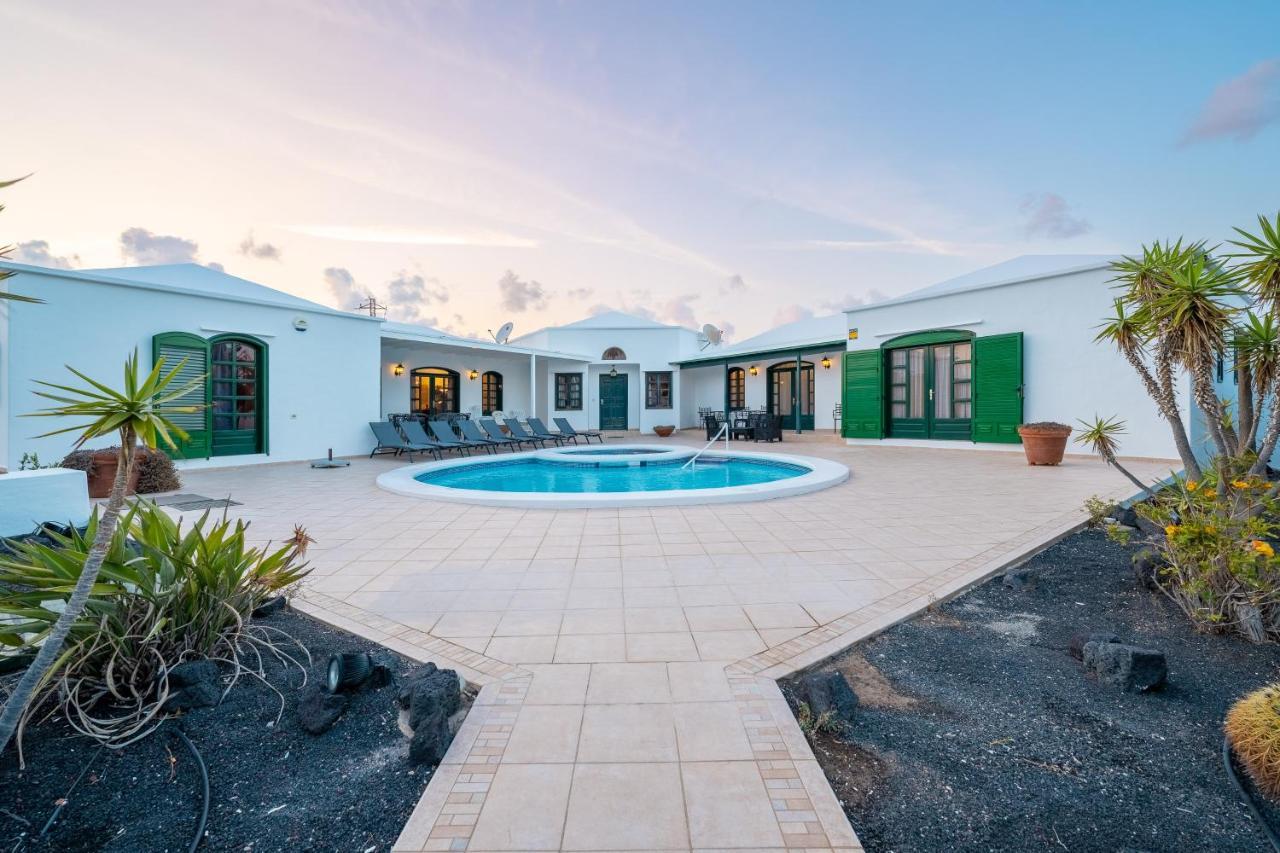 Villa Milan Puerto del Carmen  Buitenkant foto