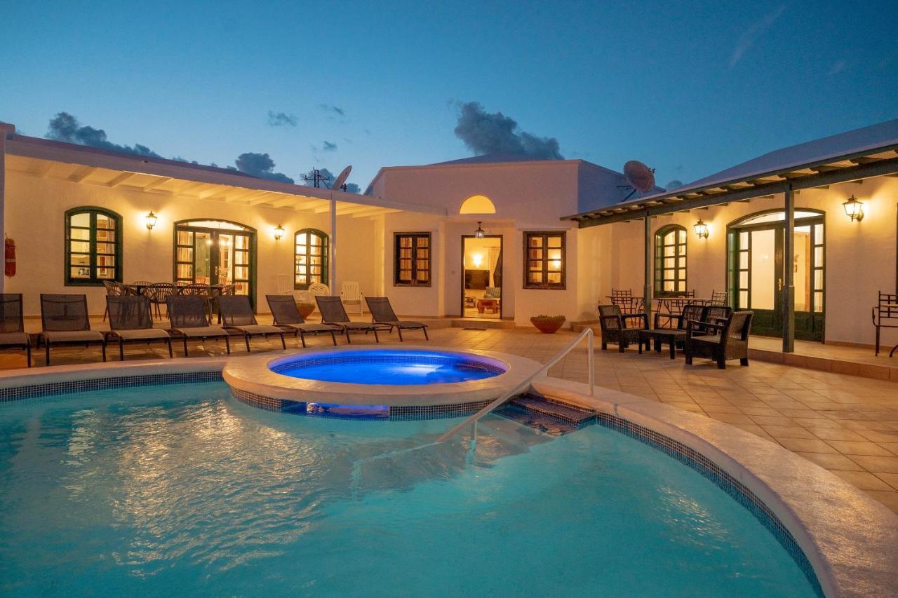 Villa Milan Puerto del Carmen  Buitenkant foto