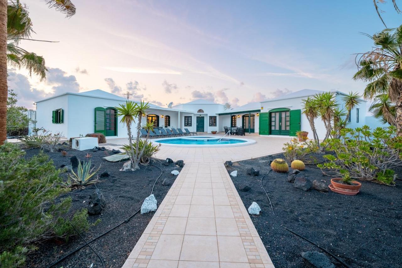 Villa Milan Puerto del Carmen  Buitenkant foto